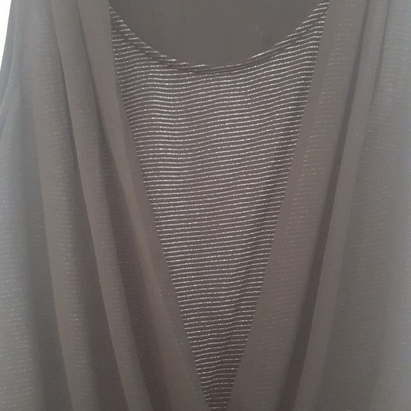 Top - Picture 2 of 3